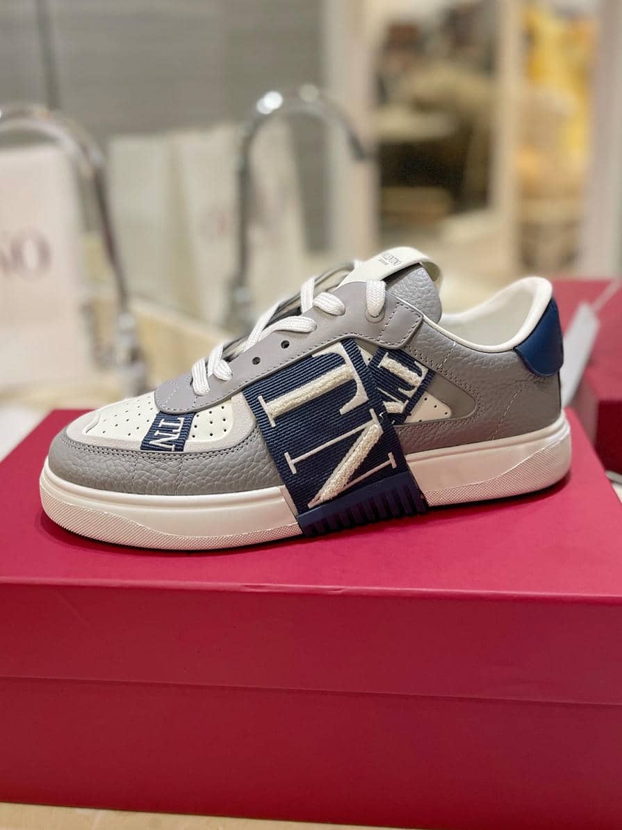 Valentino Sneaker 10-7